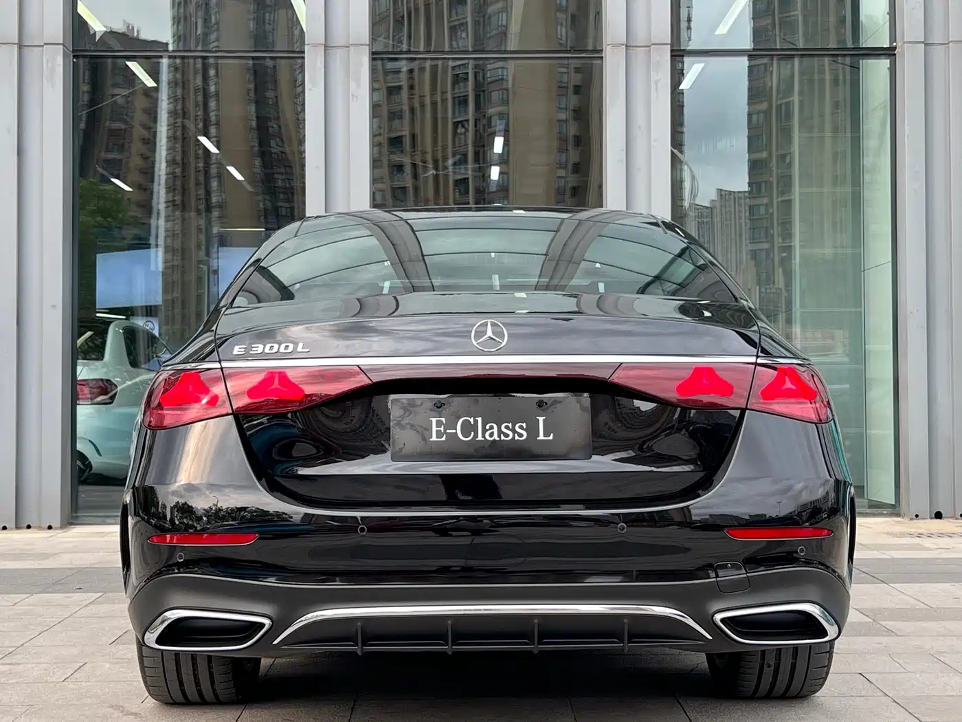 Mercedes-Benz E-Class 2024 Model E 300 L Luxury Sport фото 11