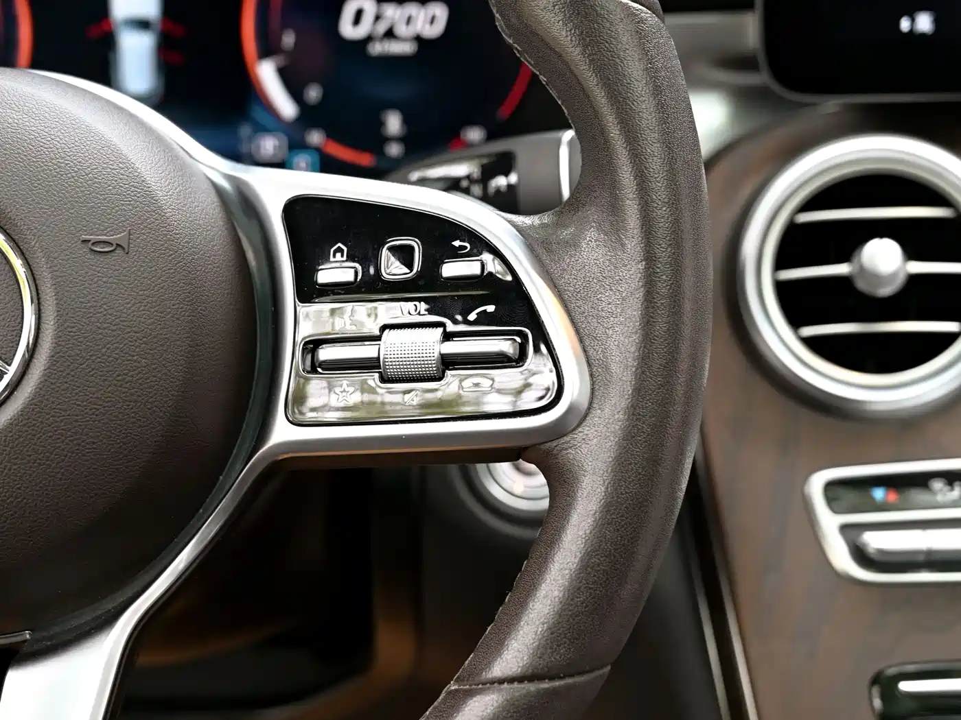 Mercedes-Benz GLC 2020 Facelift GLC 300 L 4MATIC Dynamic фото 14