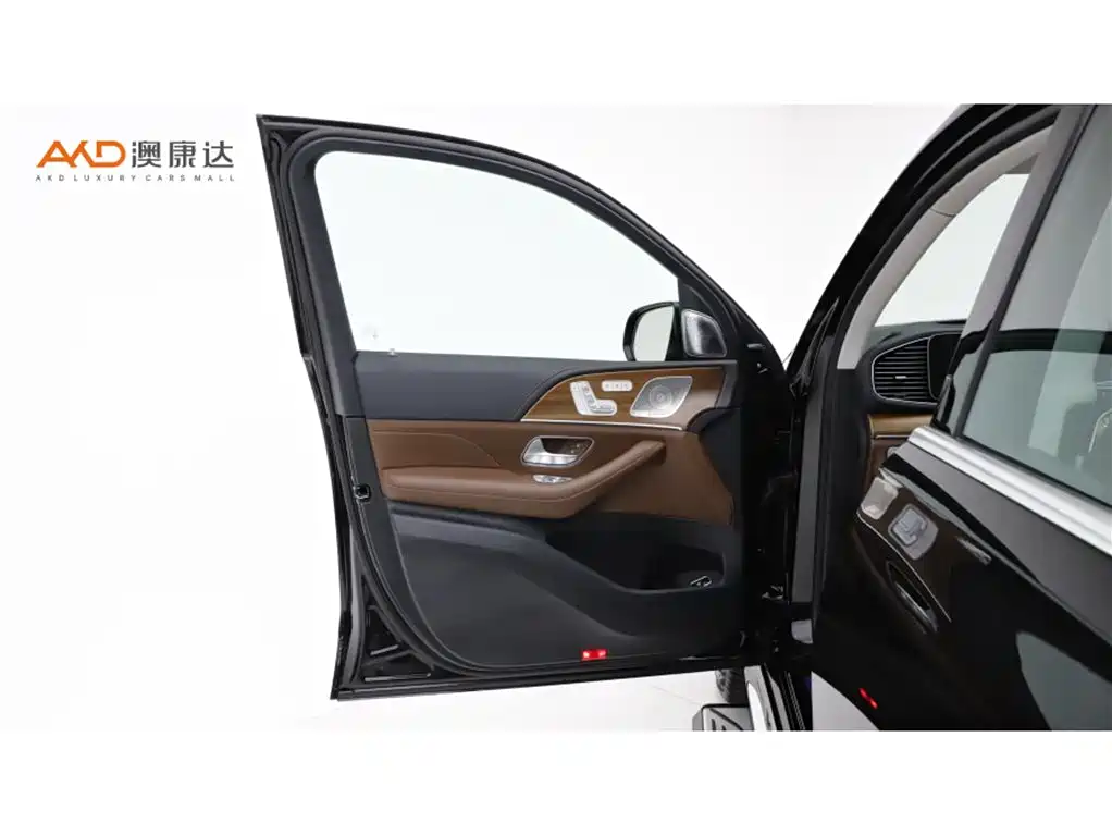Mercedes-Benz GLS 2024 Model GLS 450 4MATIC Luxury фото 11