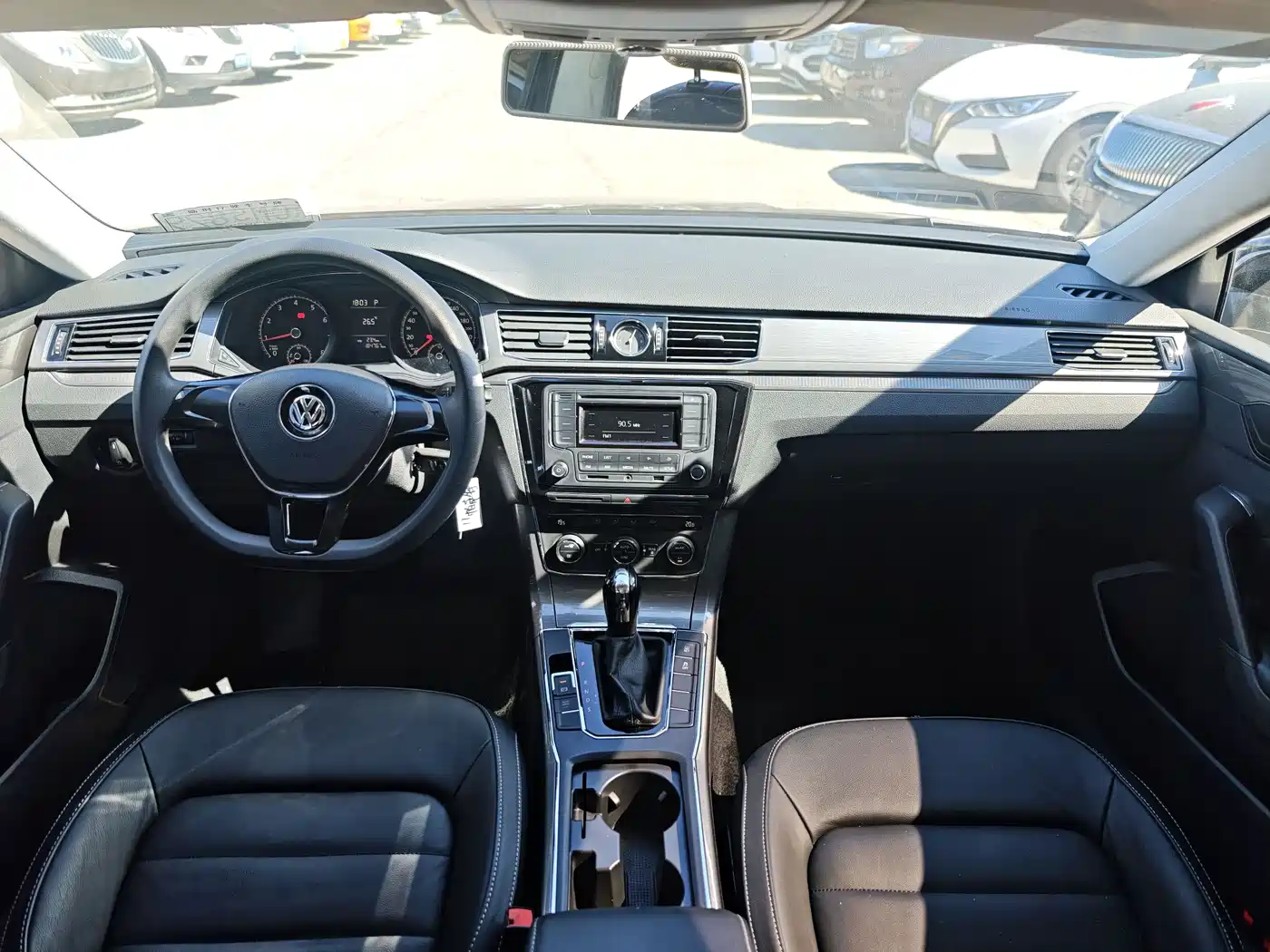 Volkswagen Passat 2015 1.8TSI Automatic Prestige Edition фото 9