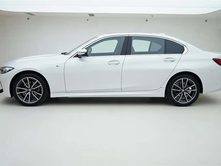 BMW 3 Series 2024 325Li M Sport Package фото 3