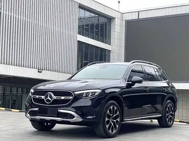 MERCEDES-BENZ GLC
