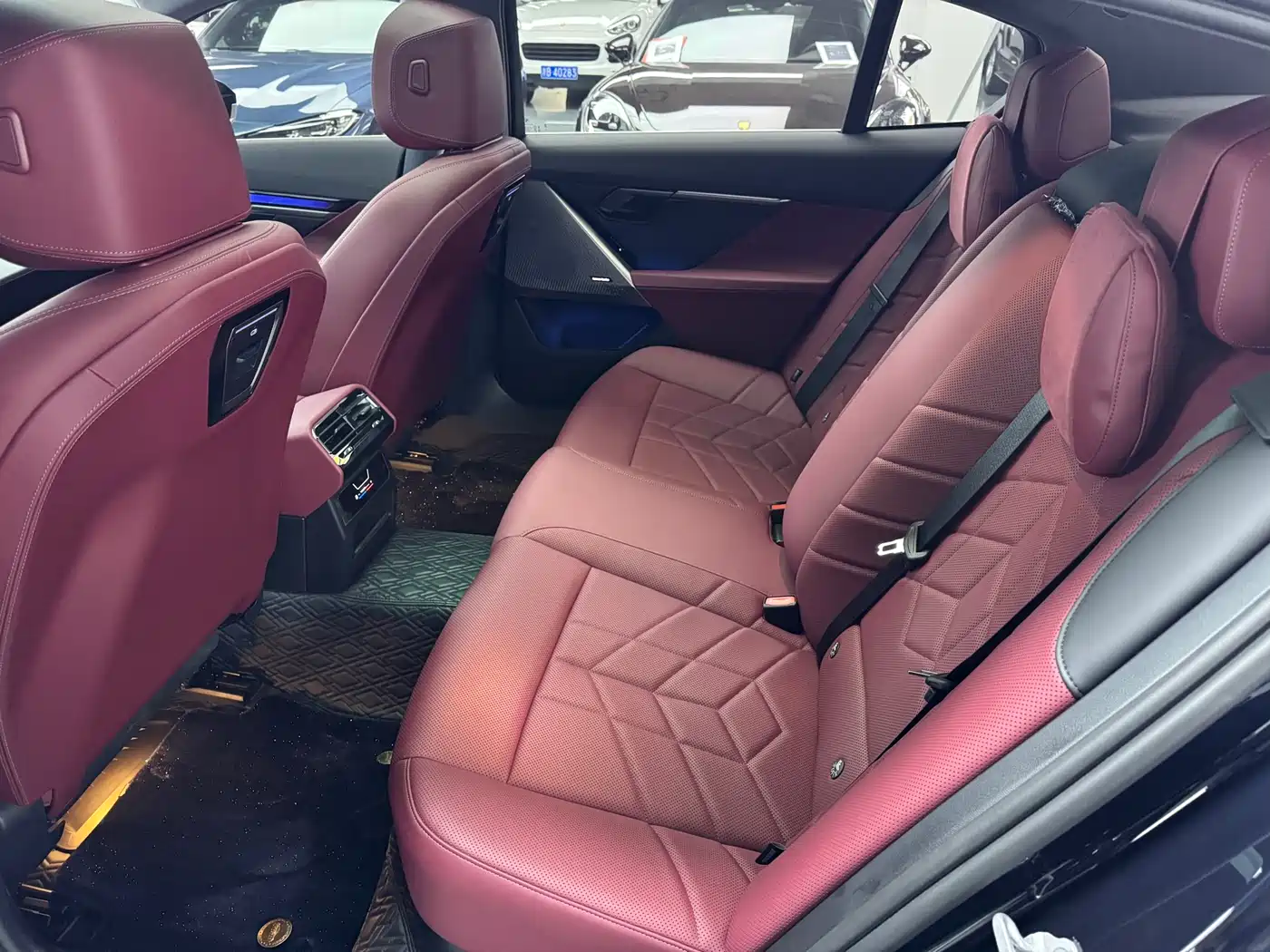 BMW 5 Series 2026 530Li Leading Luxury Package фото 5