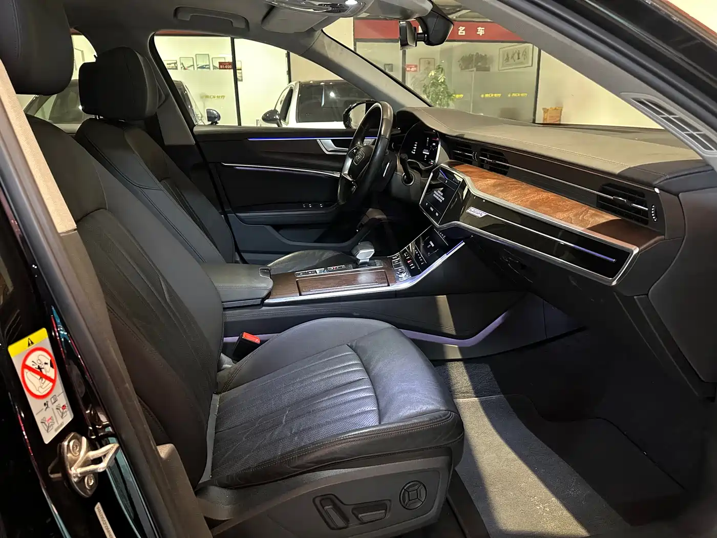 Audi A6 (Import) 2021 allroad quattro Explorer 55 TFSI Premium Off-road фото 10