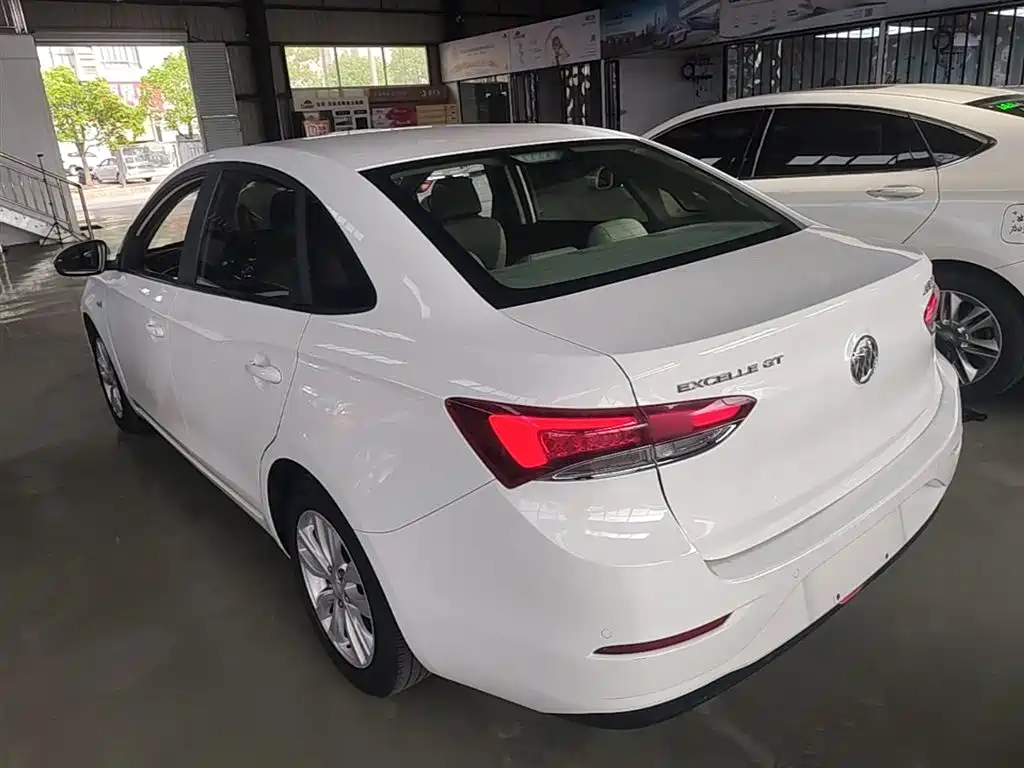 Buick Excelle 2021 Exemplar 1.5L Auto Elite фото 5