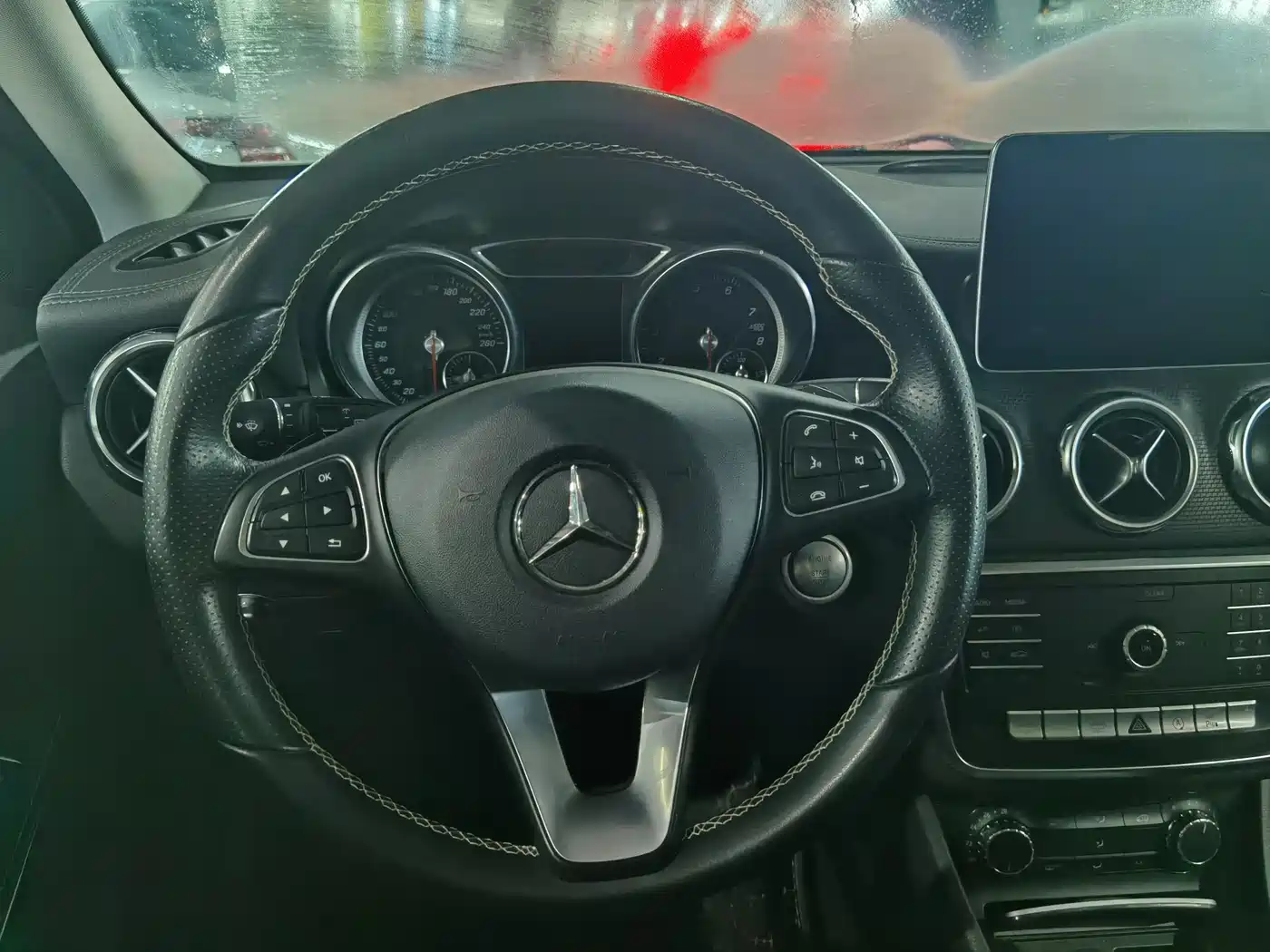 Mercedes-Benz GLA 2018 GLA 200 Fashion фото 9