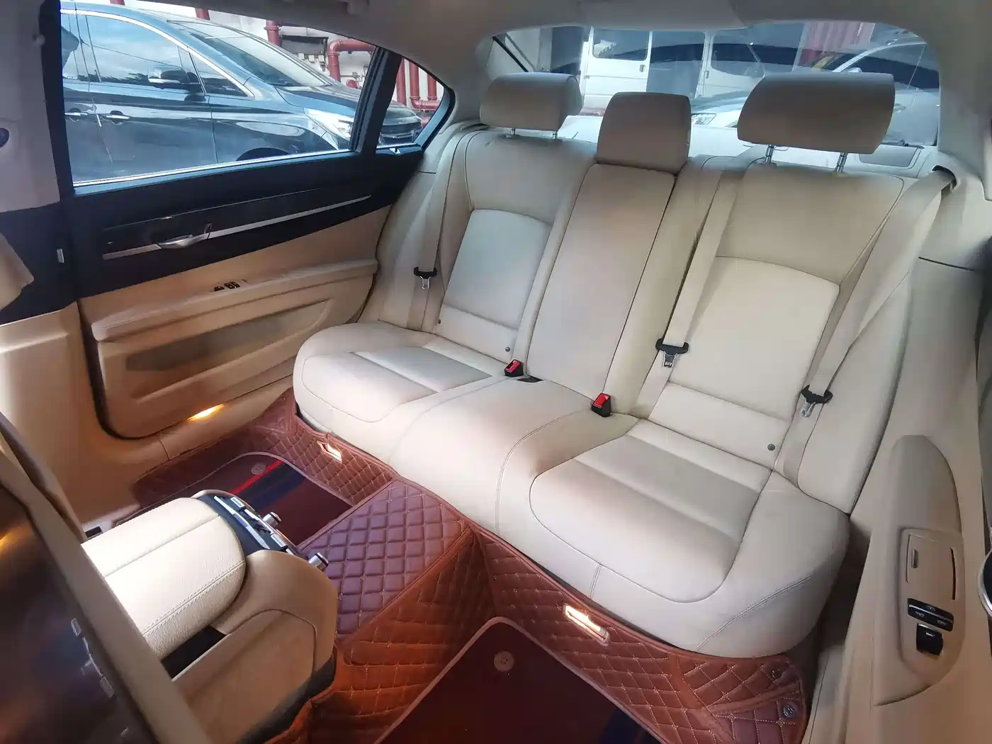 BMW 7 Series 2011 740Li Steinway Limited Edition фото 14