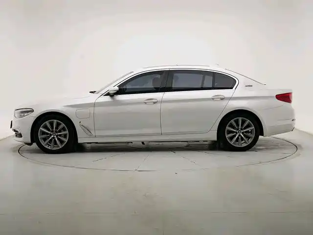 BMW 5 SERIES NEW ENERGY