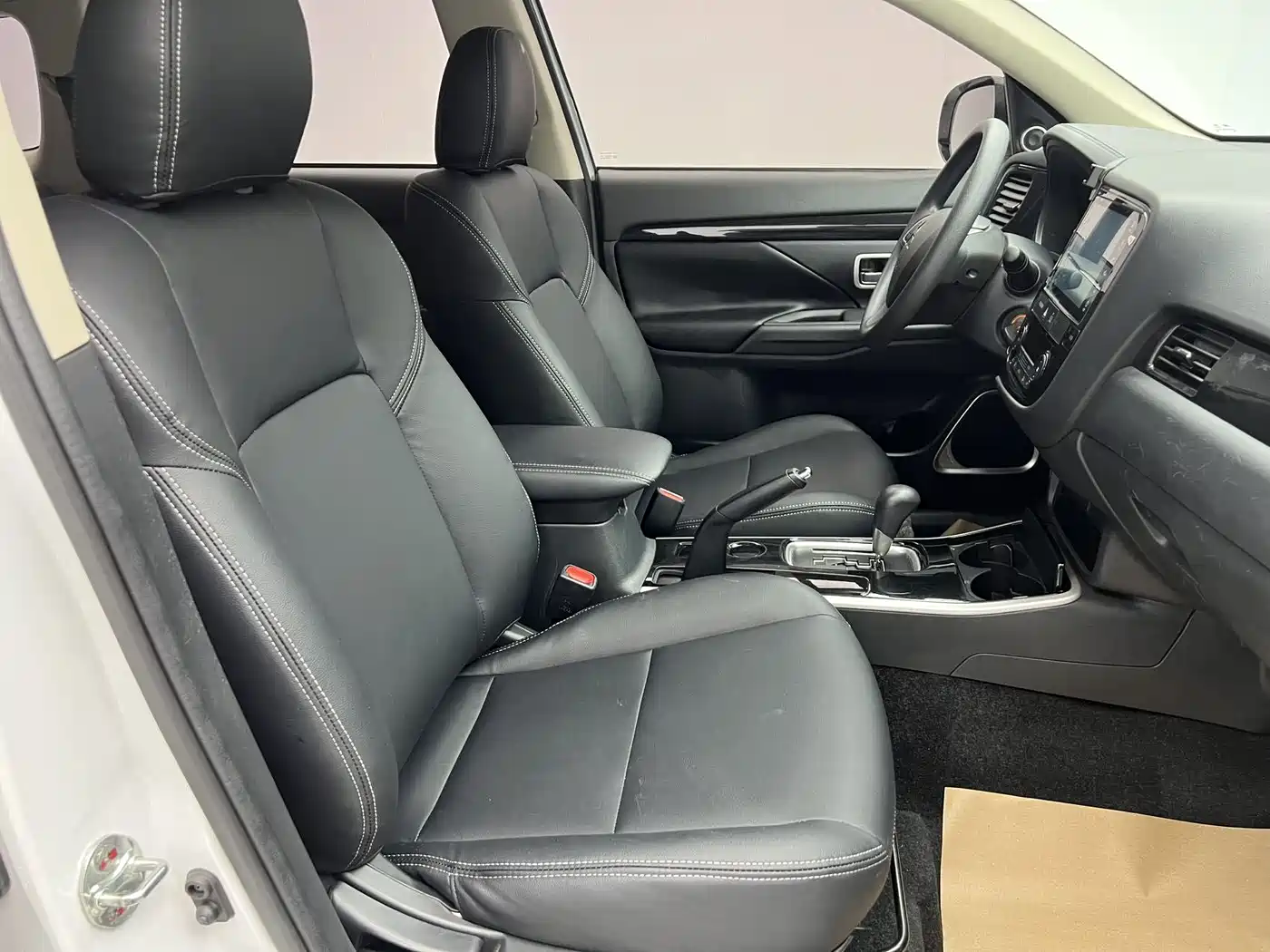 Mitsubishi Outlander 2021 Facelift 2.0L 2WD Comfort Edition 5-Seater фото 10