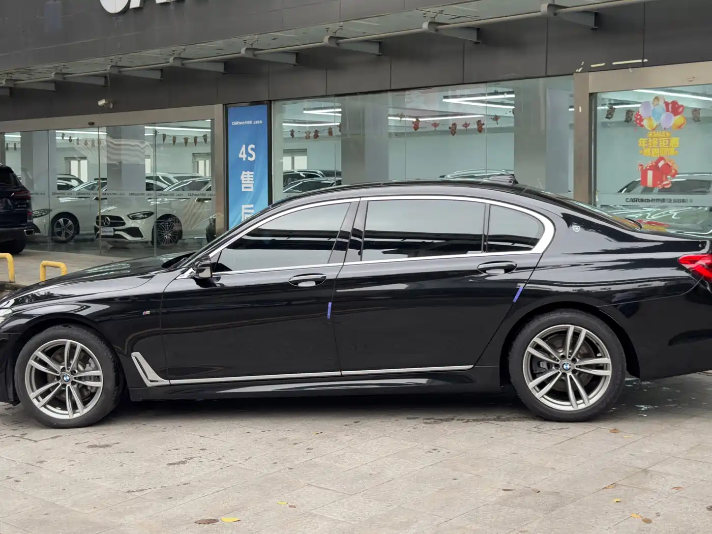 BMW 7 Series 2018 730Li Leading Type M Sport Package фото 16