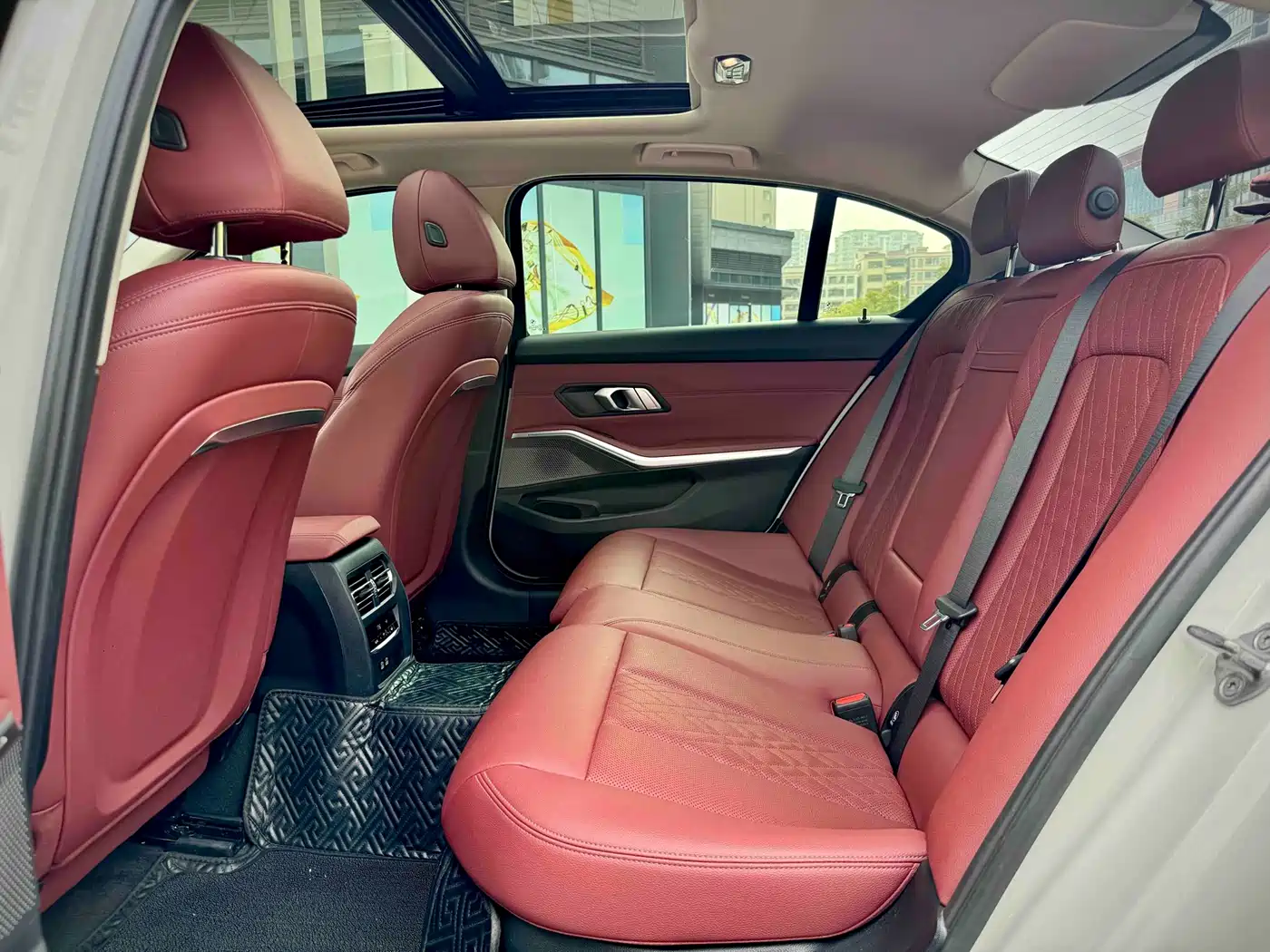 BMW 3 Series 2023 325Li M Sport Package фото 6