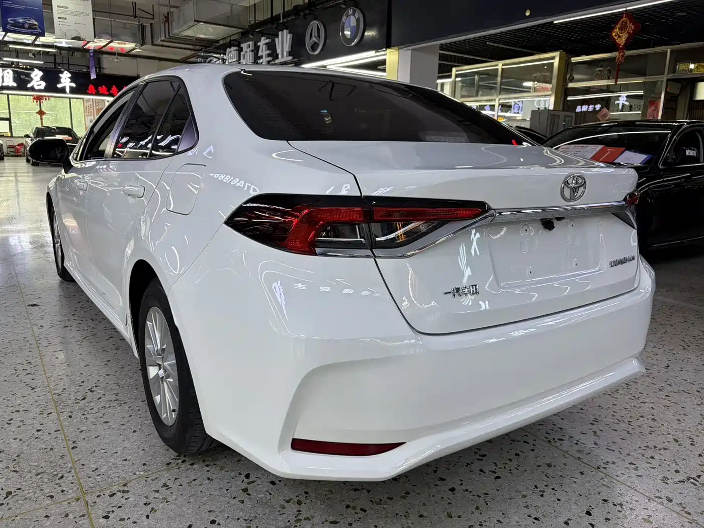 Toyota Corolla 2021 TNGA 1.5L CVT Elite Edition фото 4