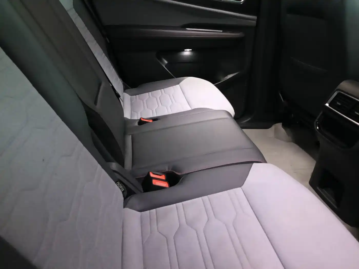 Photo 6 - Volkswagen Teramont