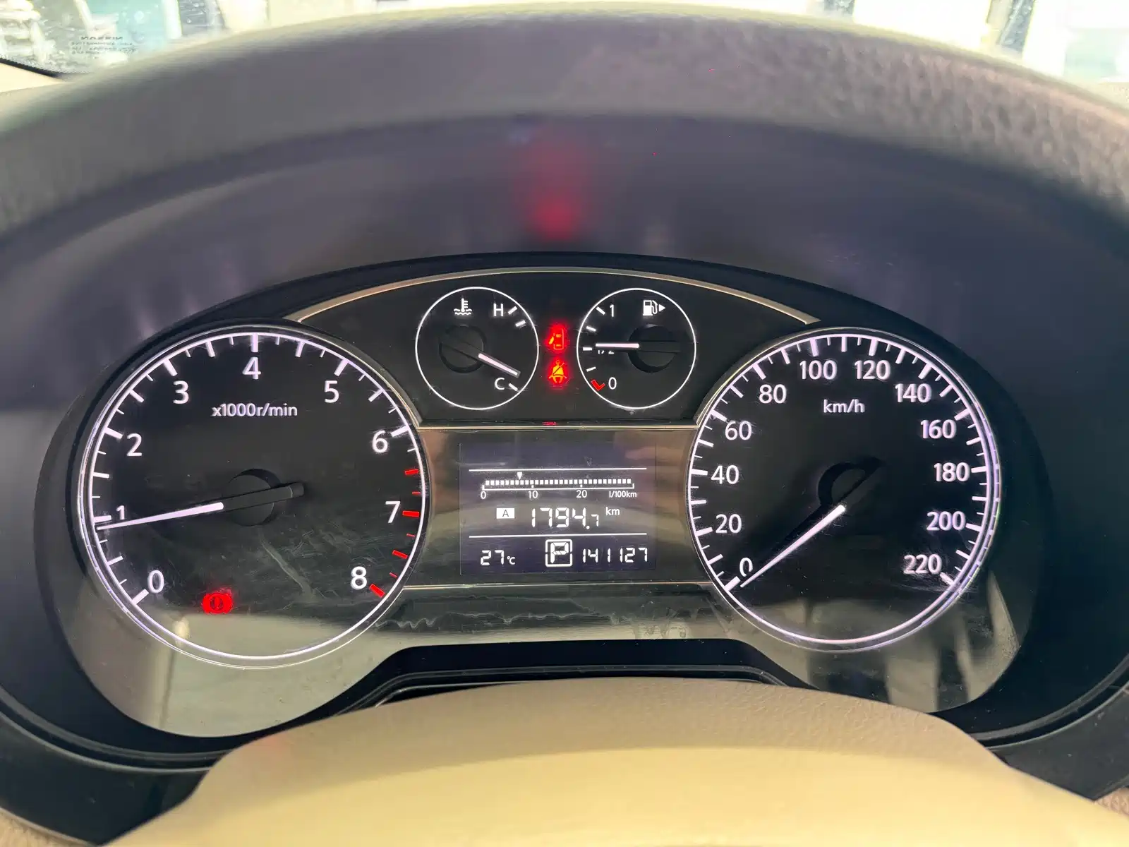 Photo 13 - Nissan Tiida