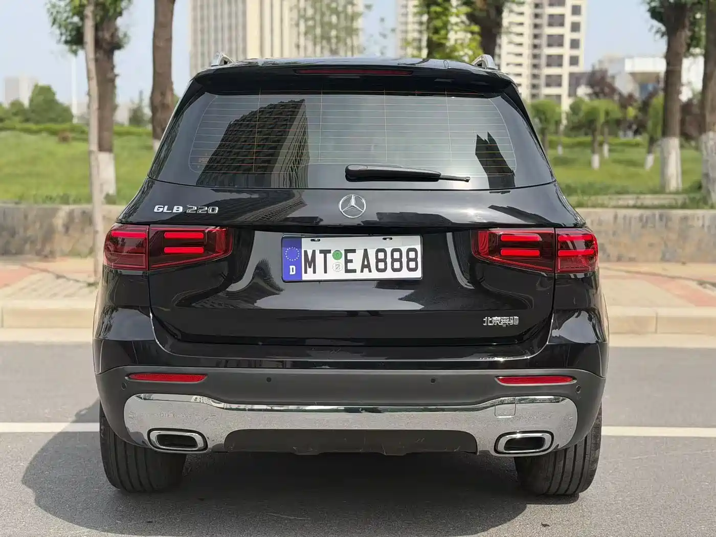 Mercedes-Benz GLB 2025 Model GLB 220 Fashion Style фото 7