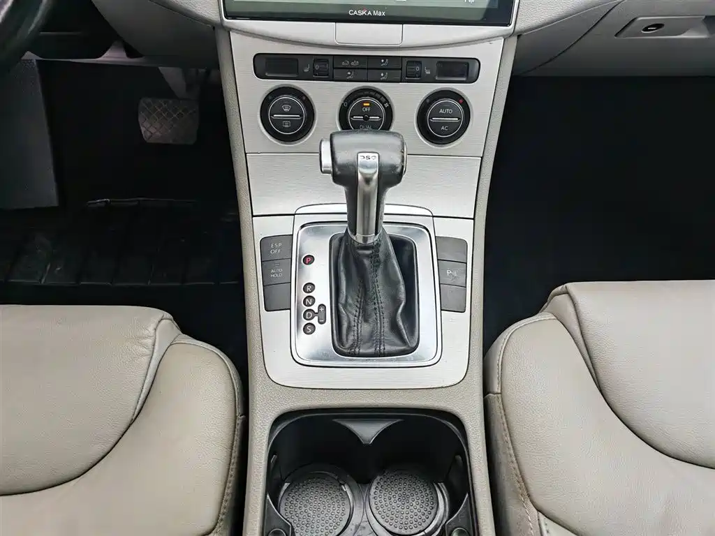 Volkswagen Magotan 2011 1.8TSI DSG Comfort фото 13