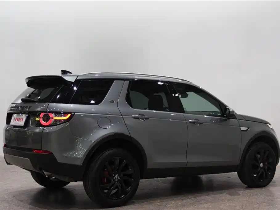 Land Rover Discovery Sport 2018 240PS HSE Edition фото 4