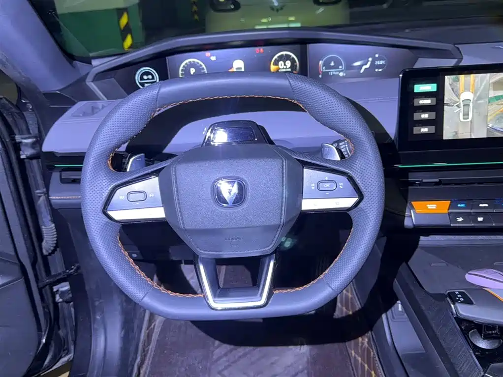 CHANGAN UNI-V