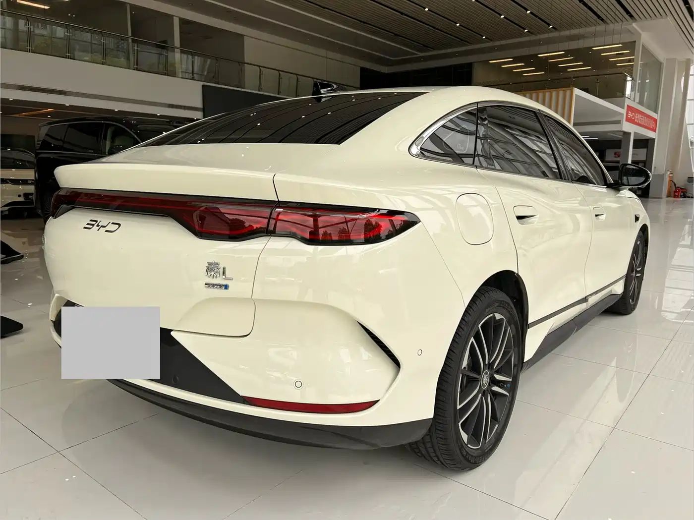 BYD Qin L 2025 Model EV 545KM Excellence Edition фото 9