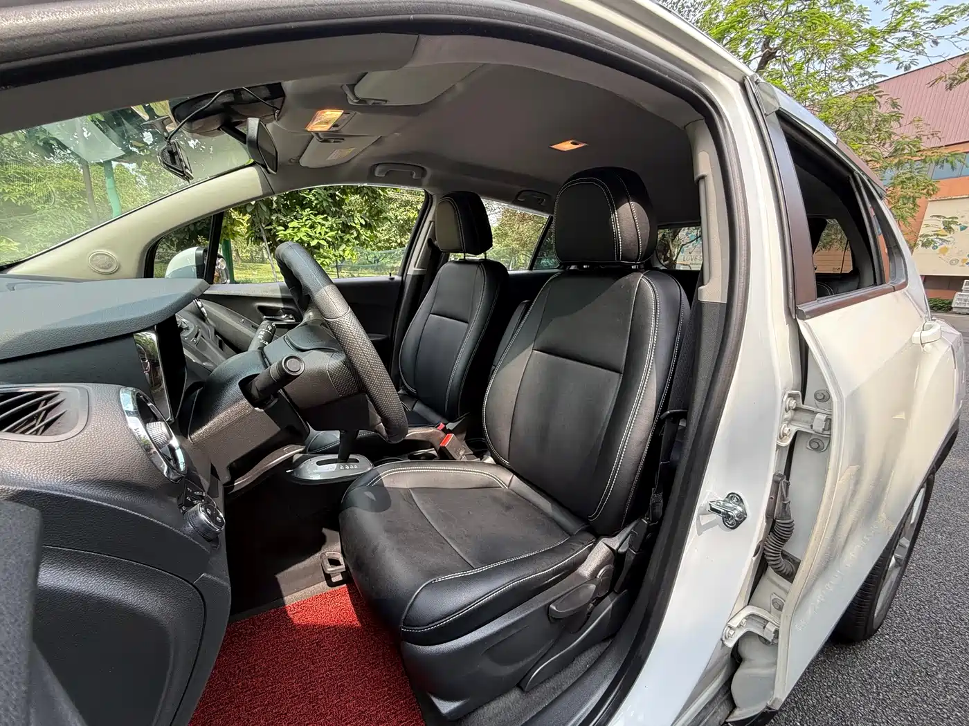 Chevrolet Trax 2014 1.4T Automatic 2WD Comfort фото 9