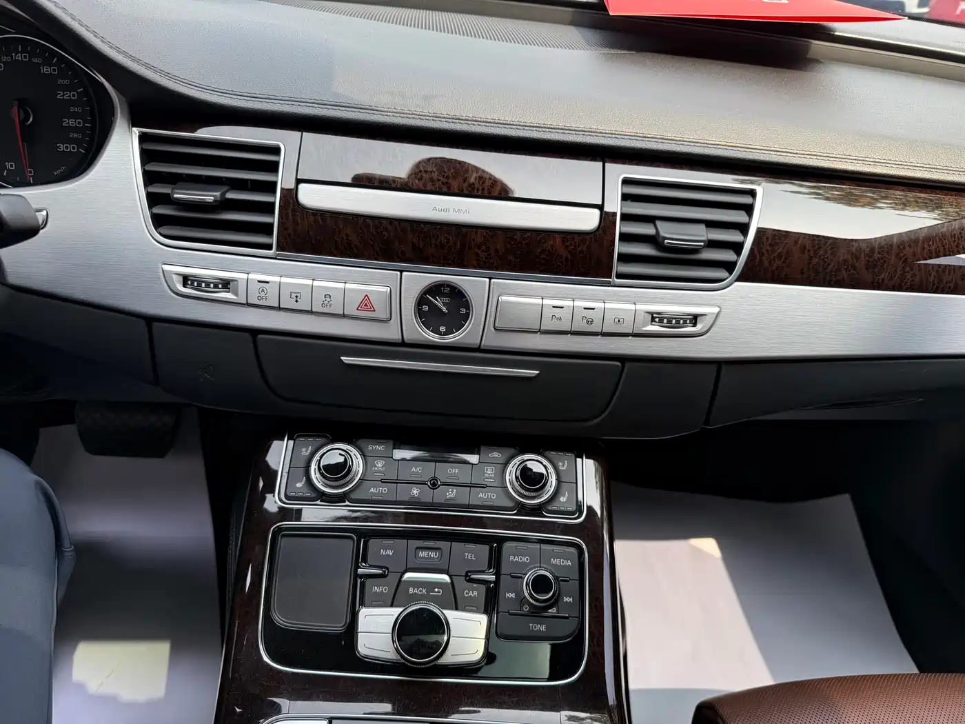 Audi A8 2014 A8L 6.3 FSI W12 quattro Flagship фото 7