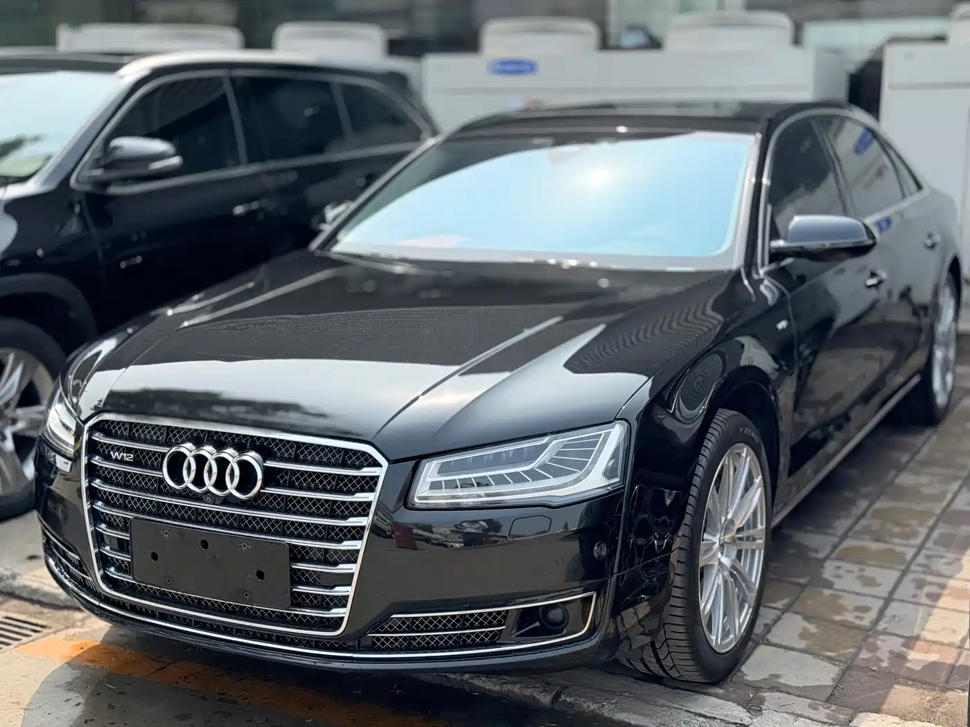 Audi A8 2014 A8L 6.3 FSI W12 quattro Flagship