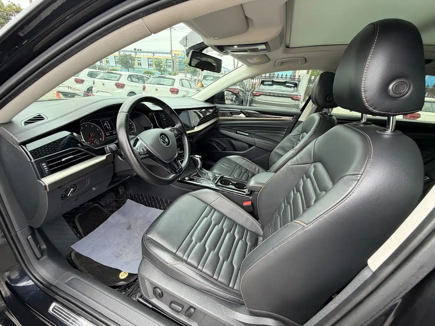 Volkswagen Passat 2021 Model 330TSI Elite Edition фото 4