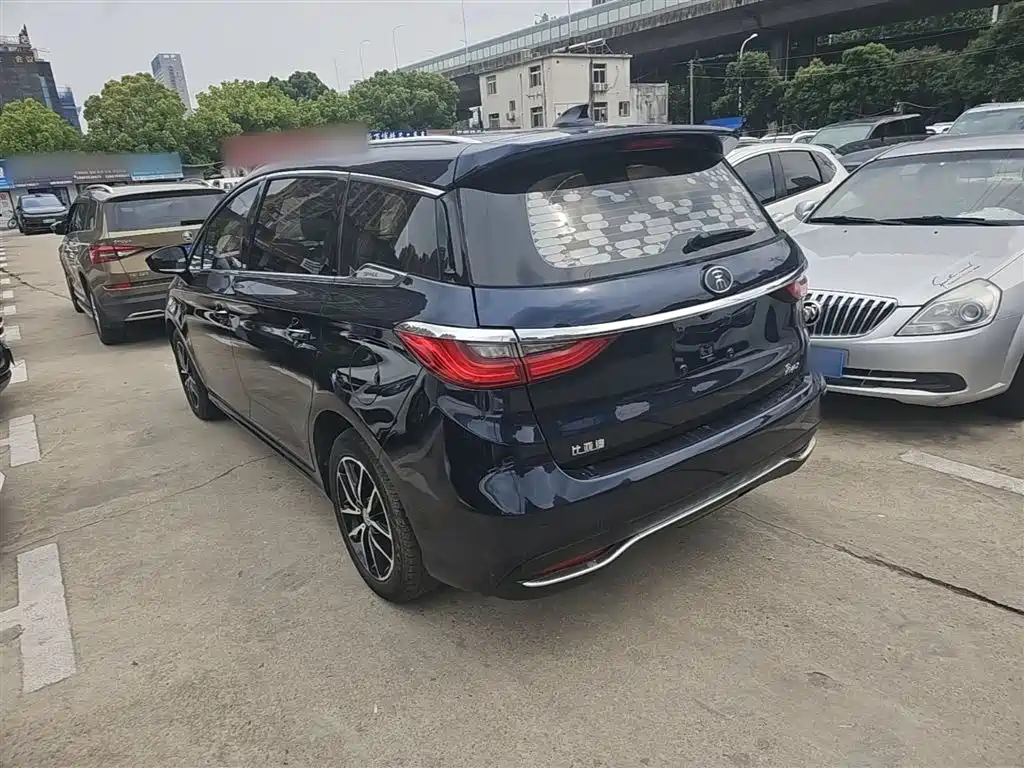 BYD Song MAX 2017 1.5T Auto Smart Connect Premium 7-seater фото 5