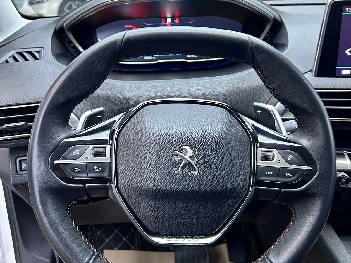 Peugeot 5008 2017 380THP 7-seat Elite Edition фото 17