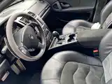 Фото 5 - Maserati Quattroporte
