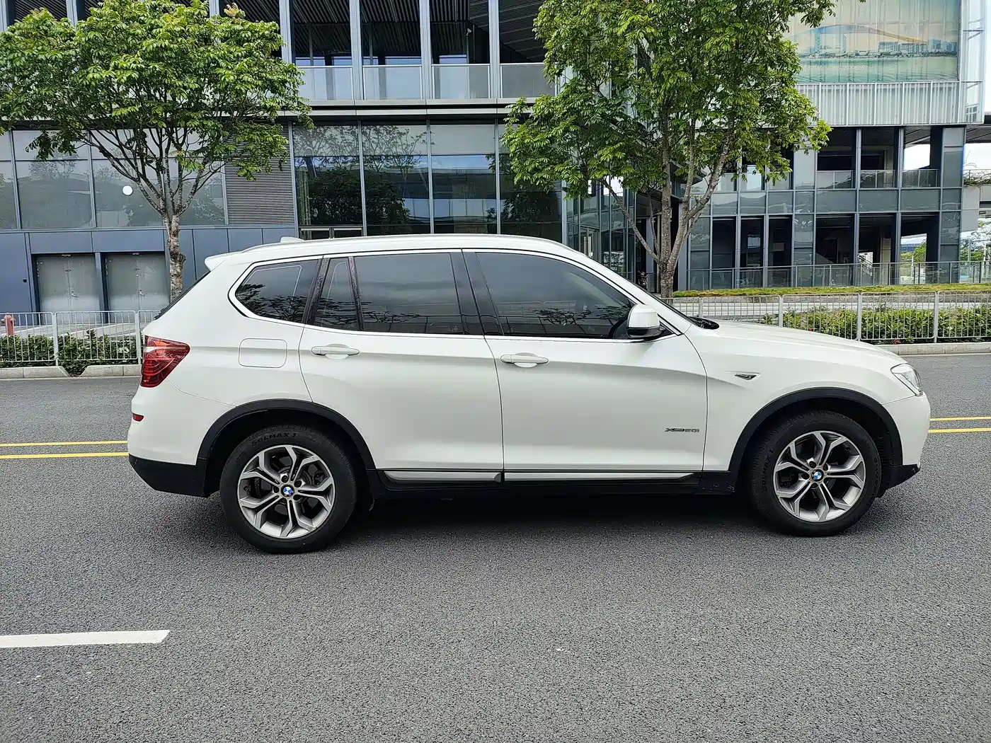 BMW X3 (Import) 2014 xDrive20i X Design Package фото 4