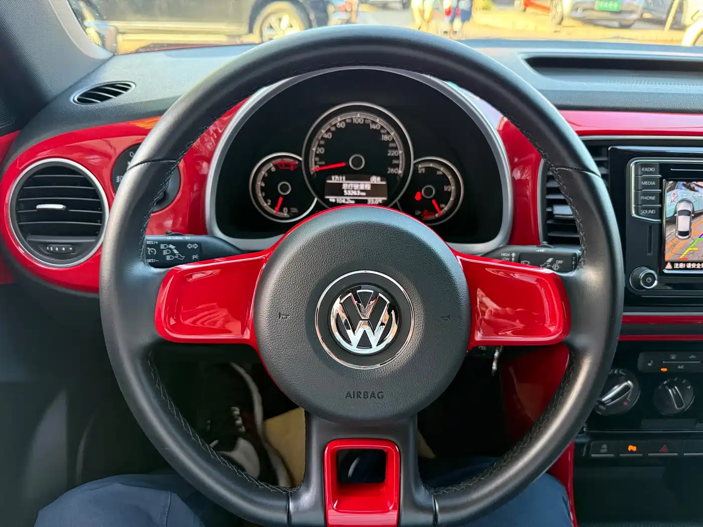 Volkswagen Beetle 2017 180TSI Style фото 14
