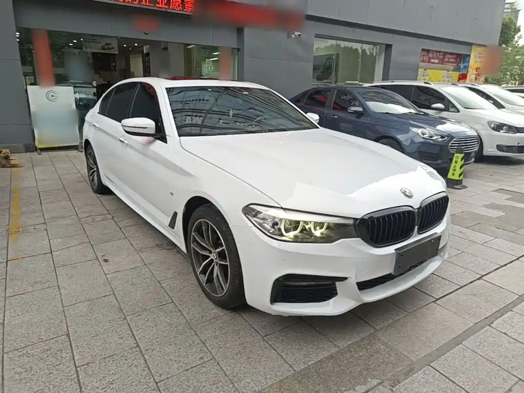 BMW 5 Series 2018 525Li M Sport Package фото 4