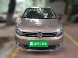 Photo 2 - Volkswagen Touran
