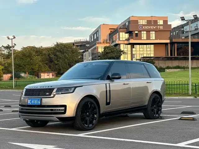  Land Rover Range Rover 2023 4.4 V8 530PS Launch Edition