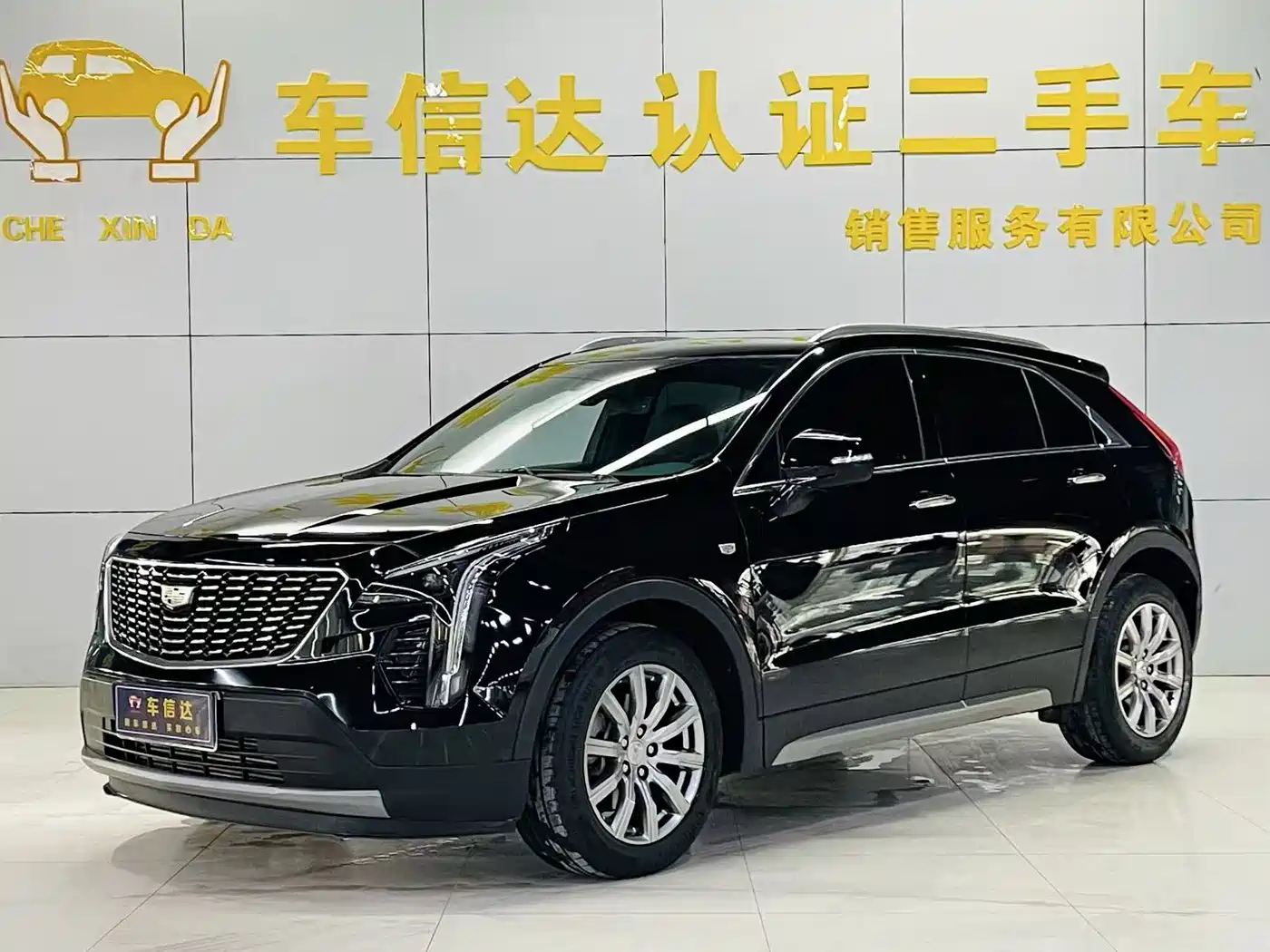 CADILLAC XT4