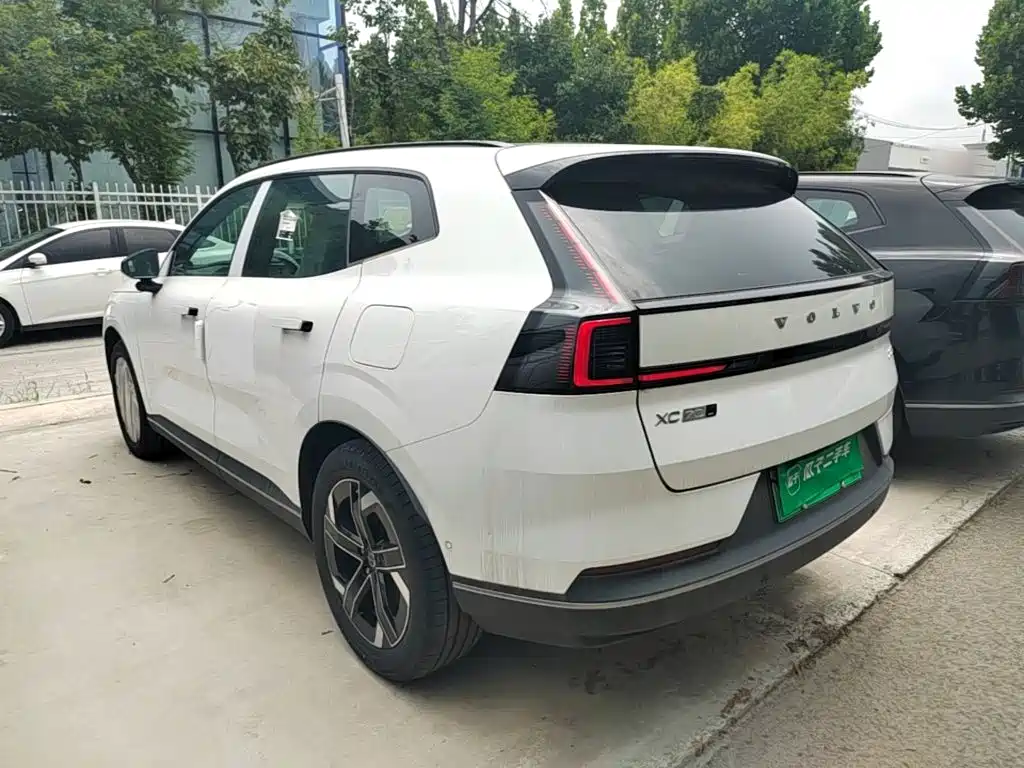 Volvo XC70 Plug-in Hybrid 2026 2026 AWD Extended Range Core