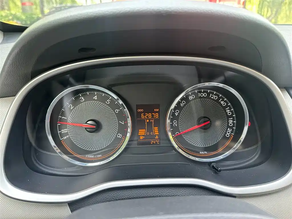 Chevrolet Sail 2015 Sail 3 1.3L Manual Ideal Edition фото 16