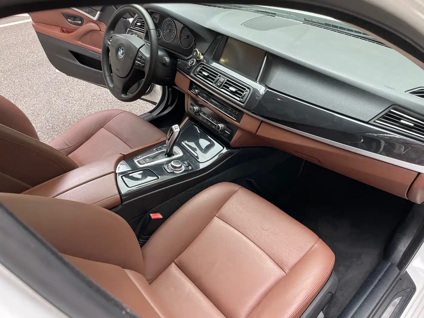 BMW 5 Series 2014 520Li Elegance фото 14