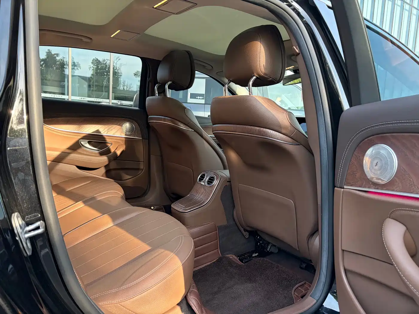Mercedes-Benz E-Class 2023 E 300 L Luxury фото 12
