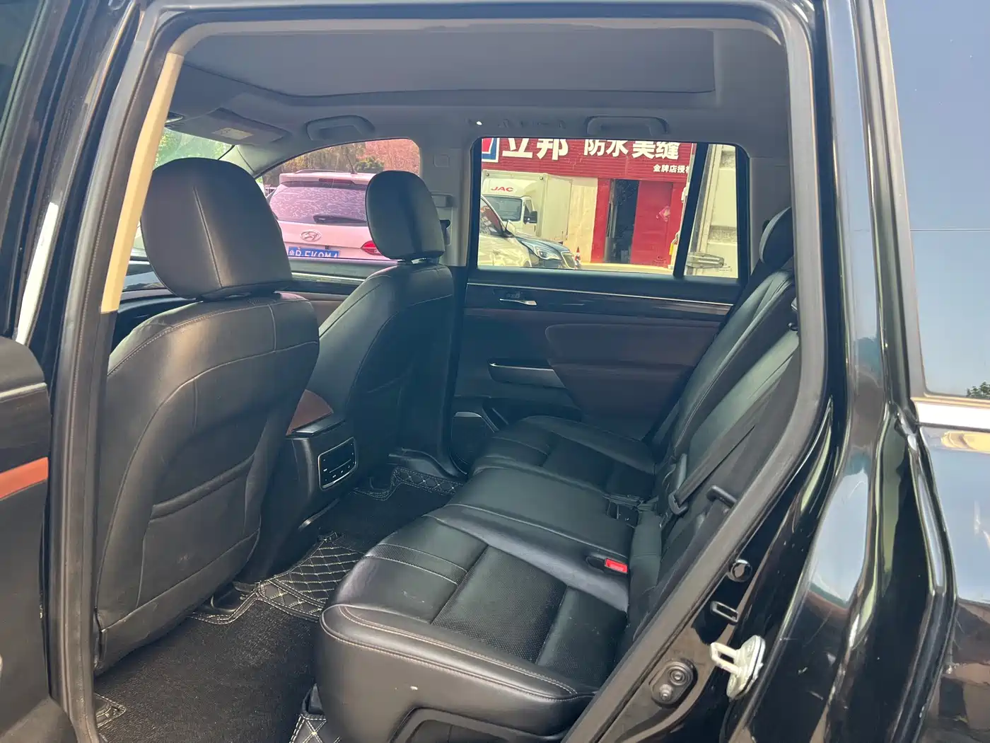 GAC Trumpchi Trumpchi GS8 2017 320T 2WD Luxury Smart Connect (7-seater) фото 8
