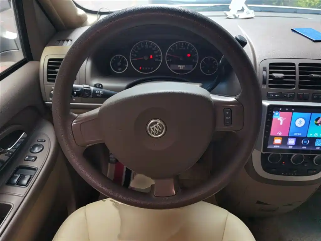 Buick GL8 2014 2.4L Classic Edition фото 3