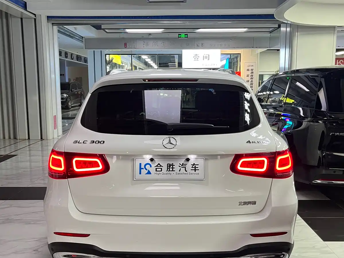 Mercedes-Benz GLC 2022 Facelift GLC 260 L 4MATIC Luxury Model фото 8