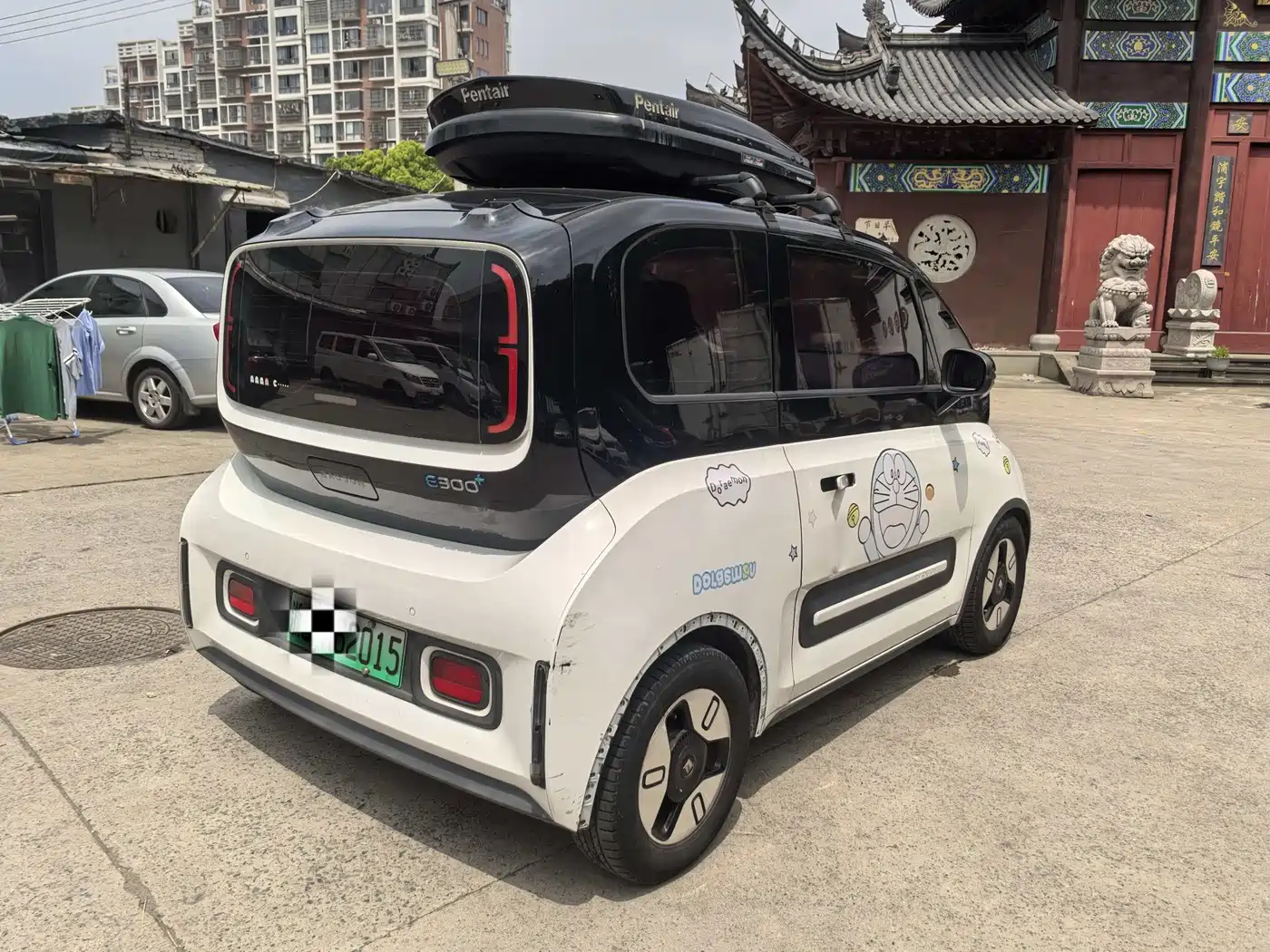 BAOJUN E300