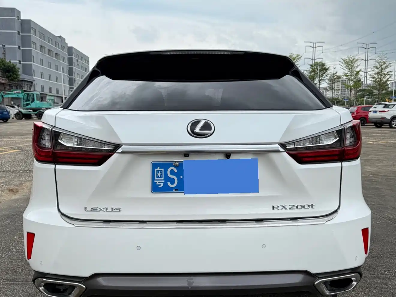 Фото 10 - Lexus RX