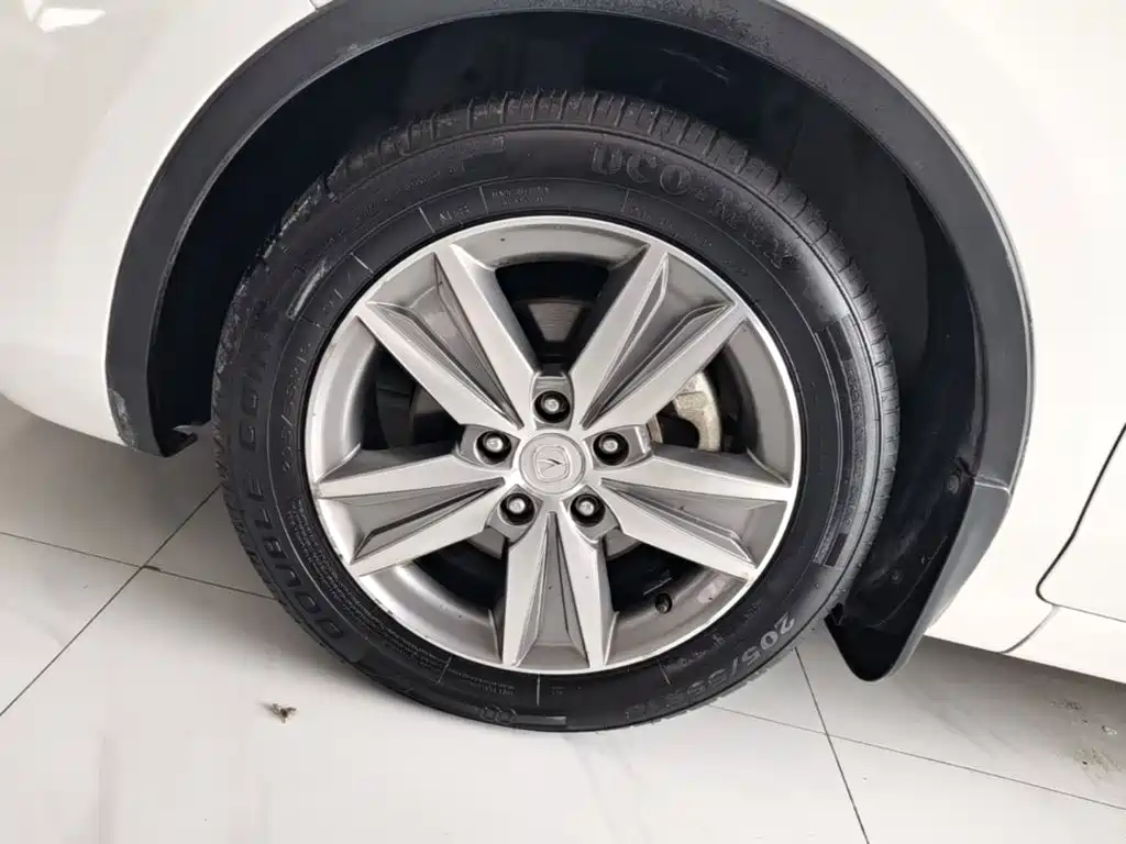 Changan Eado XT 2017 2016 1.6L Manual Stylish Cool Edition