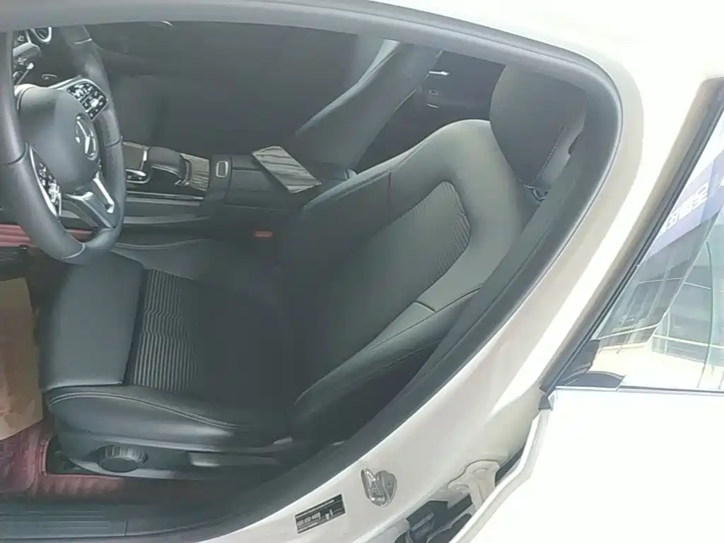 Mercedes-Benz A-Class (Import) 2020 2019 A 200 Dynamic Version