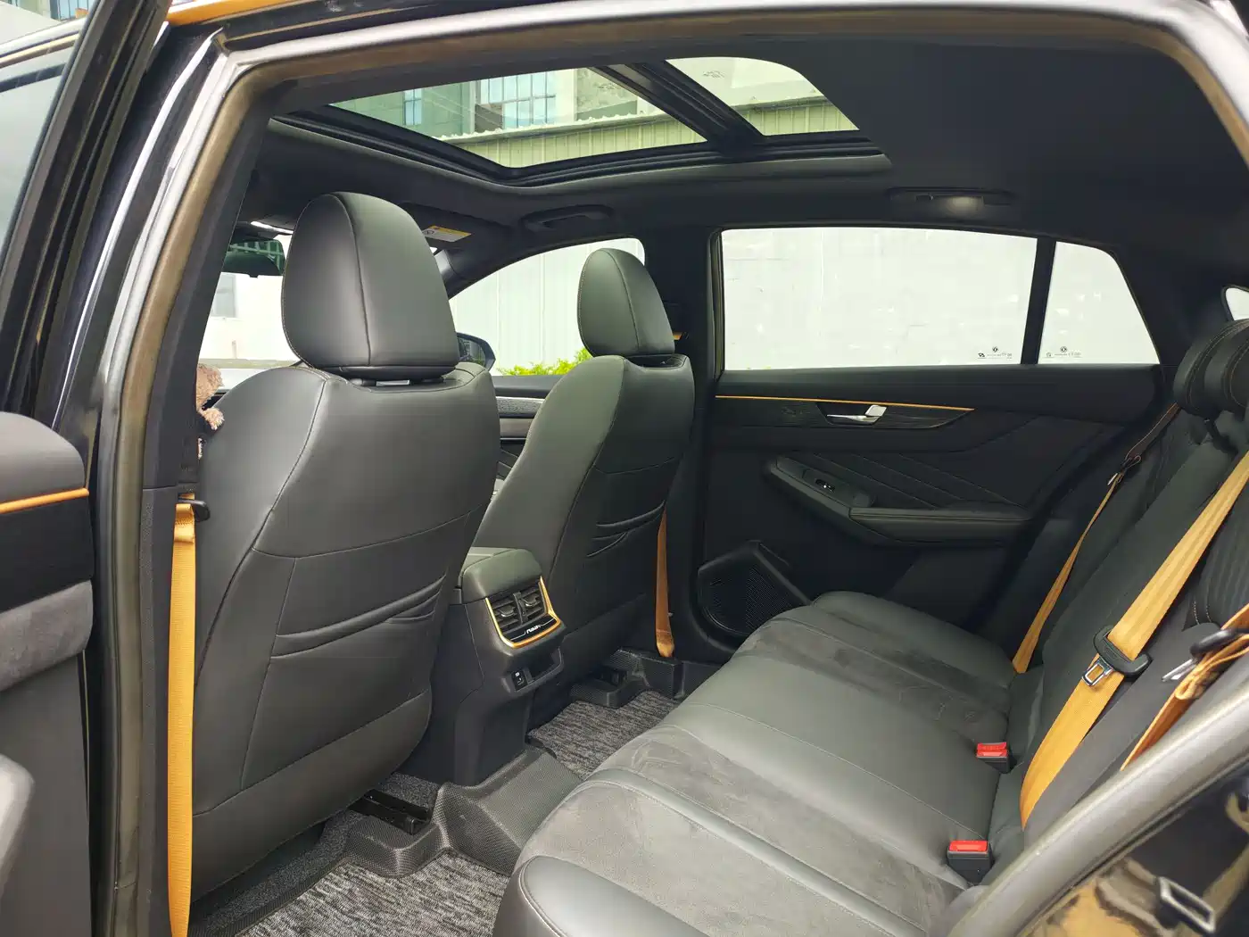 DONGFENG YI HYUN MAX