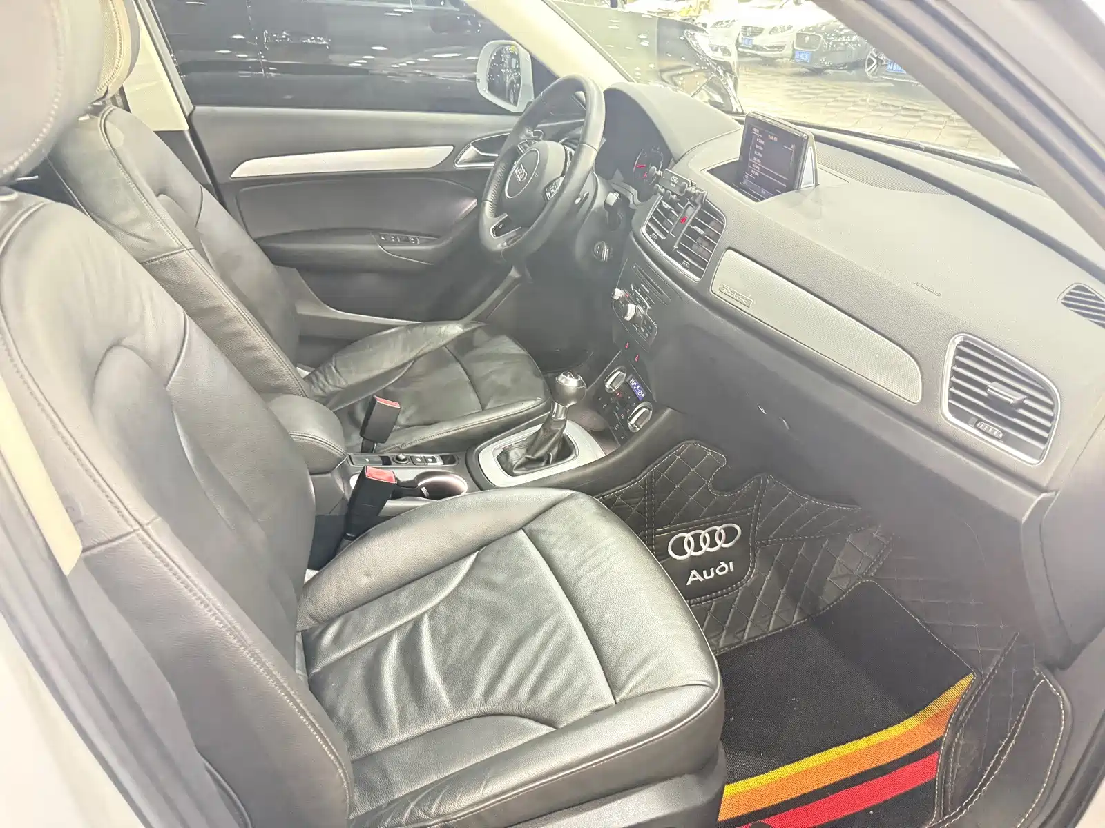 Фото 5 - Audi Q3 (Import)