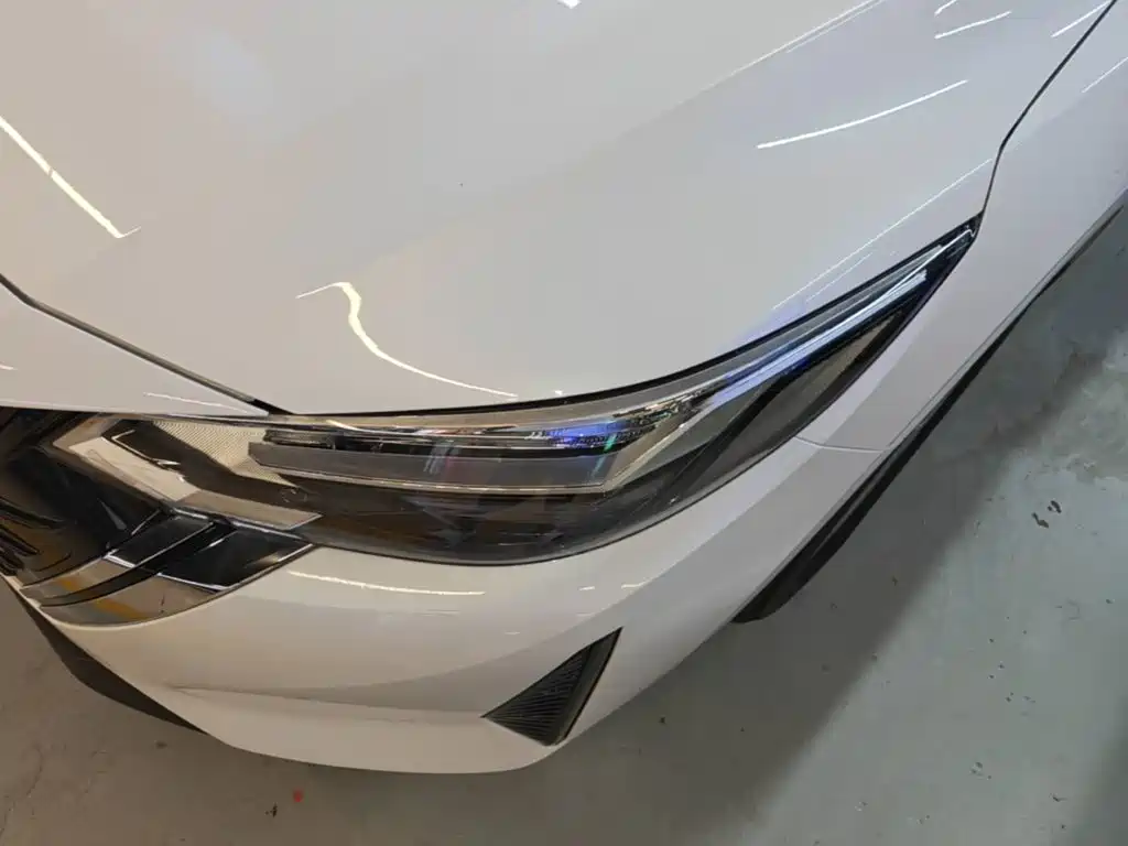 Фото 24 - Nissan Sylphy
